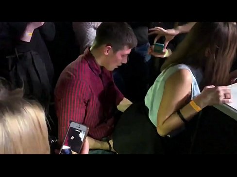 ❤️ Sexe réel dans une boîte de nuit russe. Jeune fille russe de 18 ans baisée dans l'anus et le vagin dans une boîte de nuit. ❌ Porno dur at porn fr.hotpornphotos.ru ☑